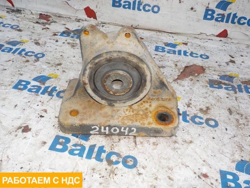 Кронштейн крепления торсиона правый