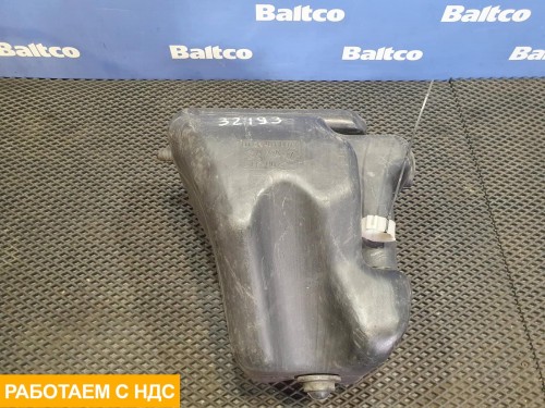 Бачок омывателя лобового стекла