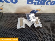 Буква на решетку радиатора " M "